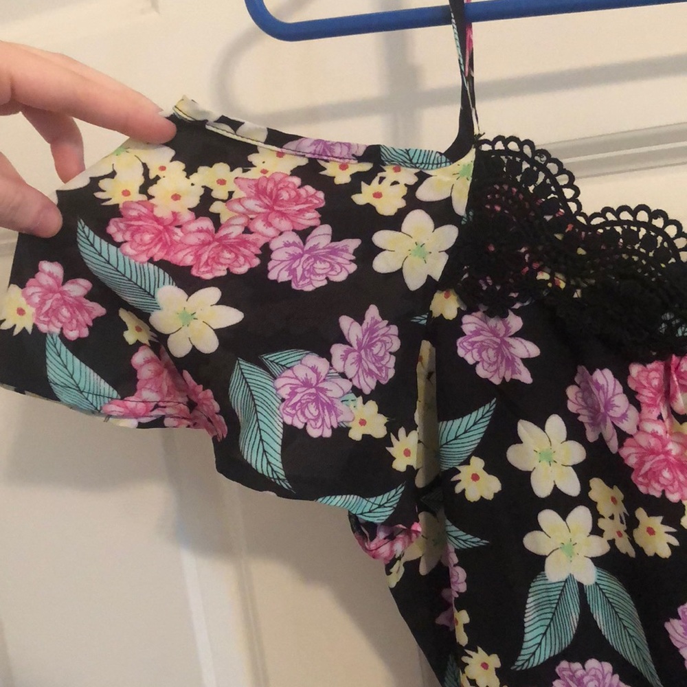 Floral Romper - Picture 2 of 4